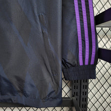 Carregar imagem no visualizador da galeria, CORTA VENTO - REAL MADRID - PRETO E ROXO
