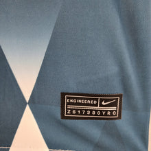 Carregar imagem no visualizador da galeria, CAMISA LIVERPOOL - EDIÇÃO ESPECIAL - TORCEDOR - 22/23
