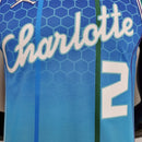CAMISA CHARLOTTE HORNETS - AZUL COM JORDAN BRILHANTE - CITY EDITION 75TH ANNIVERSARY - 2021/ 2022