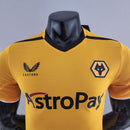 CAMISA WOLVERHAMPTON (WOLVES) - CASA/ HOME - JOGADOR - 22/23