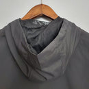 CORTA VENTO - MANCHESTER UNITED- PRETO, VERMELHO E BRANCO