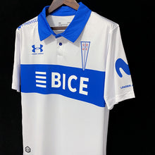 Carregar imagem no visualizador da galeria, CAMISA UNIVERSIDAD CATÓLICA - CASA/ HOME - TORCEDOR - 21/22
