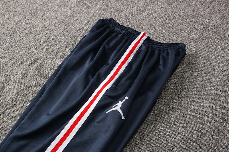 KIT PASSEIO COM CAPUZ - PARIS SAINT GERMAIN (PSG) - AZUL, BRANCO E VERMELHO