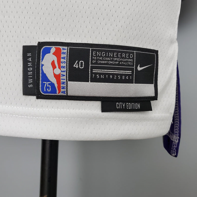 CAMISA SACRAMENTO KINGS - BRANCA COM NIKE BRILHANTE - 75TH ANNIVERSARY - 2021/ 2022