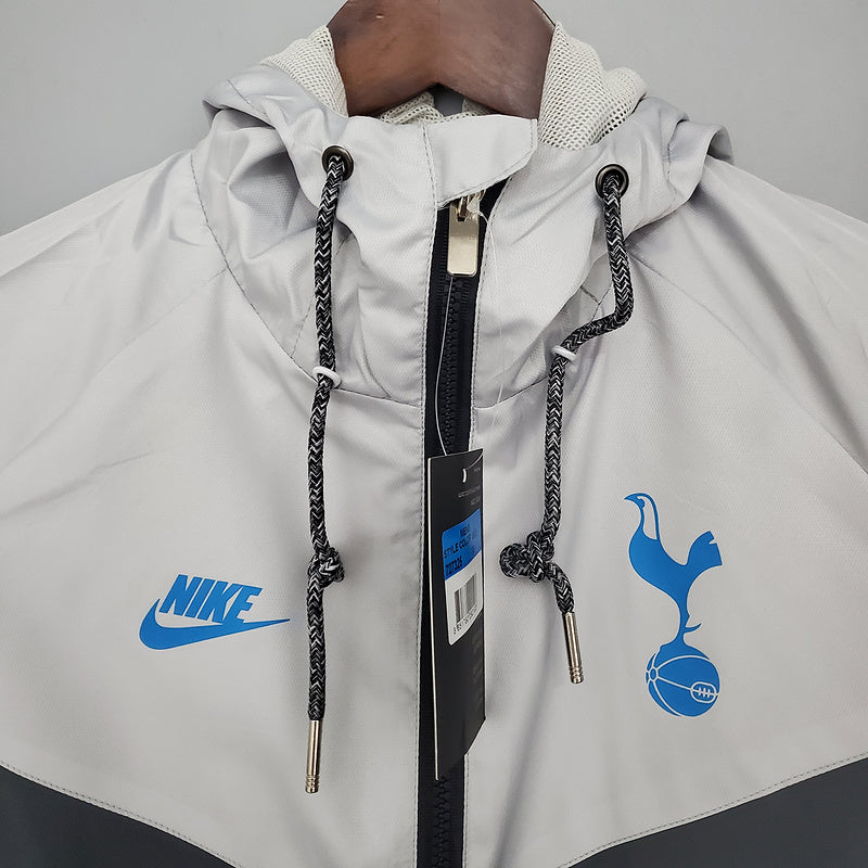 CORTA VENTO - TOTTENHAM - PRETO, BRANCO E AZUL