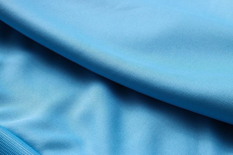 KIT PASSEIO COM CAPUZ - OLYMPIQUE DE MARSEILLE - AZUL E BRANCO