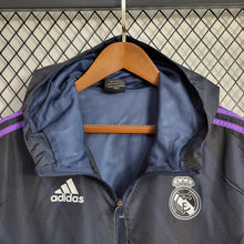 Carregar imagem no visualizador da galeria, CORTA VENTO - REAL MADRID - PRETO E ROXO
