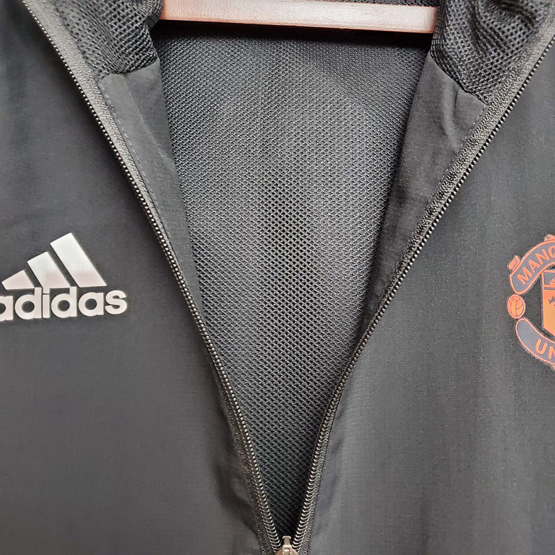 CORTA VENTO - MANCHESTER UNITED- PRETO, VERMELHO E BRANCO