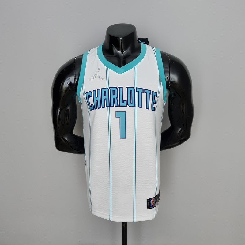 CAMISA CHARLOTTE HORNETS - BRANCA COM JORDAN BRILHANTE - ICON EDITION 75TH ANNIVERSARY - 2021/ 2022