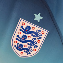 Carregar imagem no visualizador da galeria, CAMISA INGLATERRA - CONCEITO - DEGRADÊ - TORCEDOR - 22/ 23
