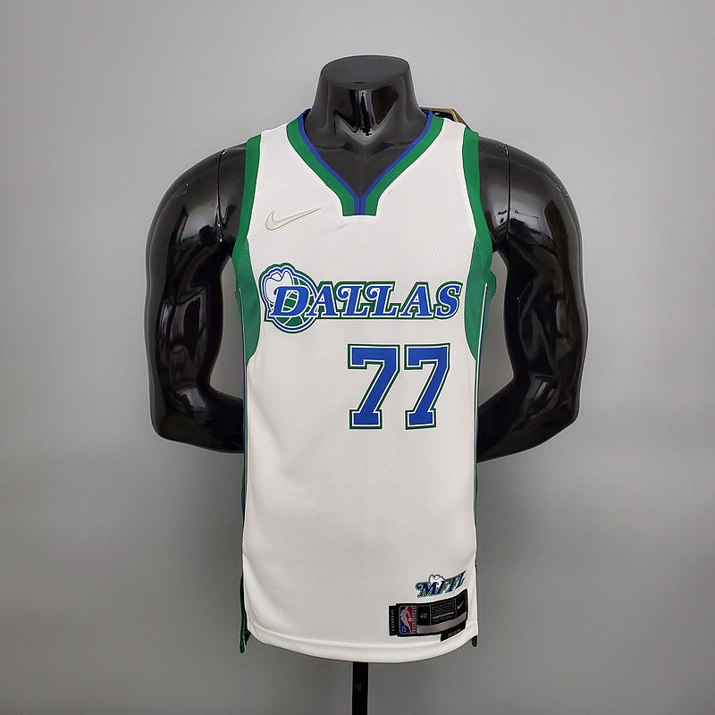 CAMISA DALLAS MAVERICKS - BRANCA COM NIKE BRILHANTE - CITY EDITION 75TH ANNIVERSARY - 2021/ 2022