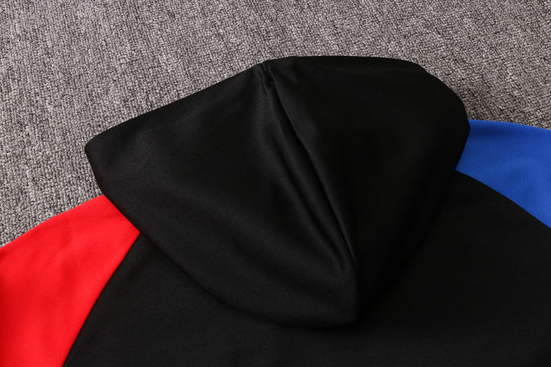 KIT PASSEIO COM CAPUZ - BARCELONA - PRETO, AZUL E VERMELHO