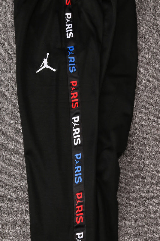 KIT PASSEIO COM CAPUZ - PARIS SAINT GERMAIN (PSG) - PRETO, VERMELHO E AZUL