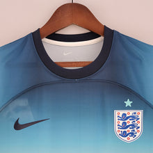 Carregar imagem no visualizador da galeria, CAMISA INGLATERRA - CONCEITO - DEGRADÊ - TORCEDOR - 22/ 23
