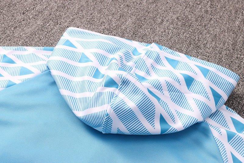 KIT PASSEIO COM CAPUZ - OLYMPIQUE DE MARSEILLE - AZUL E BRANCO