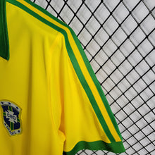 Carregar imagem no visualizador da galeria, CAMISA BRASIL - CASA/ HOME - RETRÔ - TORCEDOR - 1979
