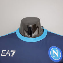 Carregar imagem no visualizador da galeria, CAMISA NAPOLI - HOMENAGEM A MARADONA - AZUL - JOGADOR - 21/22
