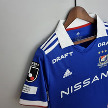 Carregar imagem no visualizador da galeria, CAMISA YOKOHAMA MARINOS - JAPÃO - CASA/ HOME - TORCEDOR - 22/23
