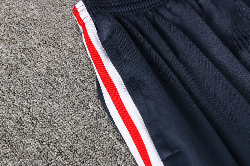 KIT PASSEIO COM CAPUZ - PARIS SAINT GERMAIN (PSG) - AZUL, BRANCO E VERMELHO