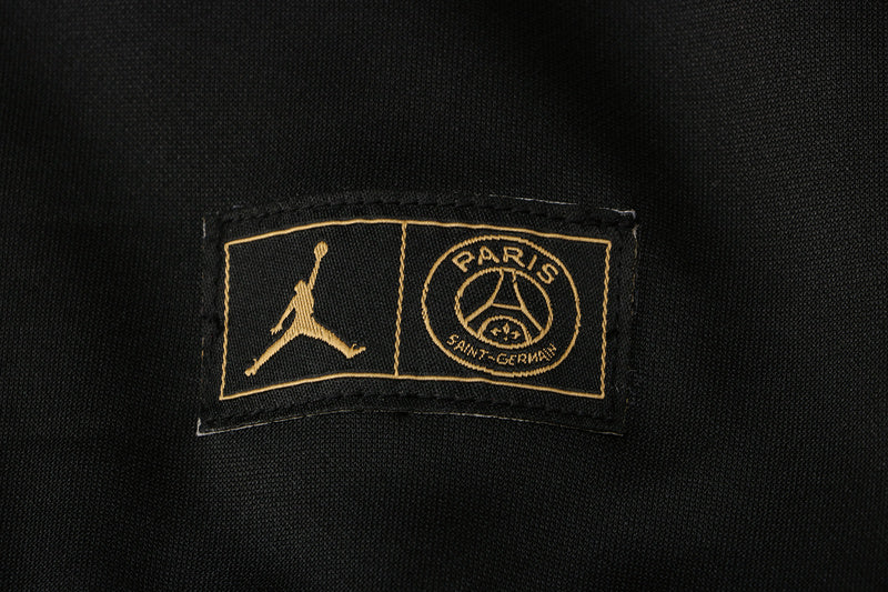 KIT PASSEIO COM CAPUZ - PARIS SAINT GERMAIN (PSG) - PRETO, DOURADO E BRANCO