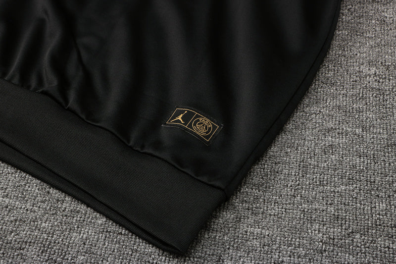 KIT PASSEIO COM CAPUZ - PARIS SAINT GERMAIN (PSG) - PRETO, DOURADO E BRANCO
