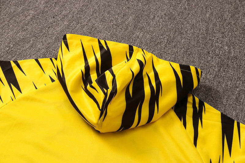 KIT PASSEIO COM CAPUZ - BORUSSIA DORTMUND - AMARELO E PRETO