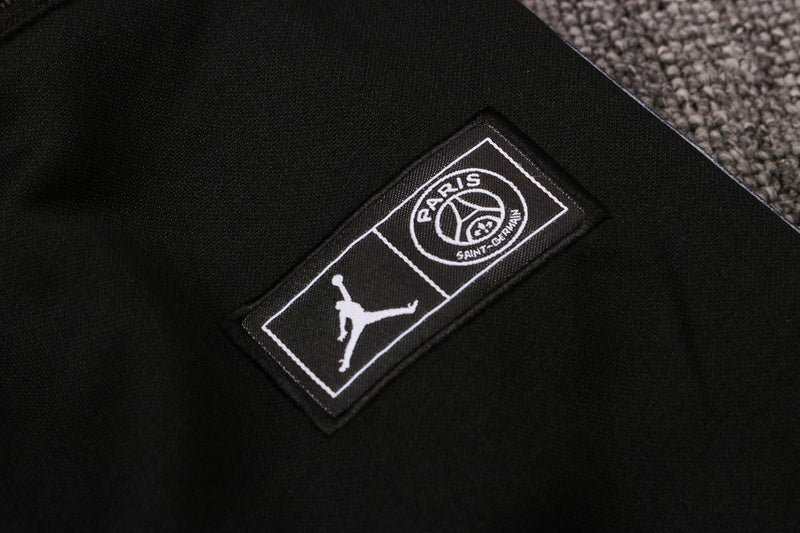 KIT PASSEIO COM CAPUZ - PARIS SAINT GERMAIN (PSG) - PRETO, VERMELHO E AZUL