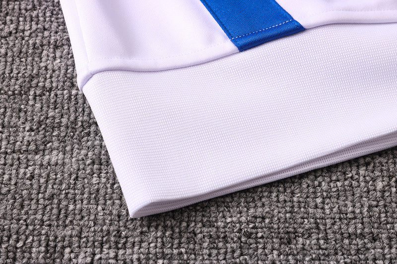 KIT PASSEIO COM CAPUZ - PARIS SAINT GERMAIN (PSG) - BRANCO, VERMELHO E AZUL