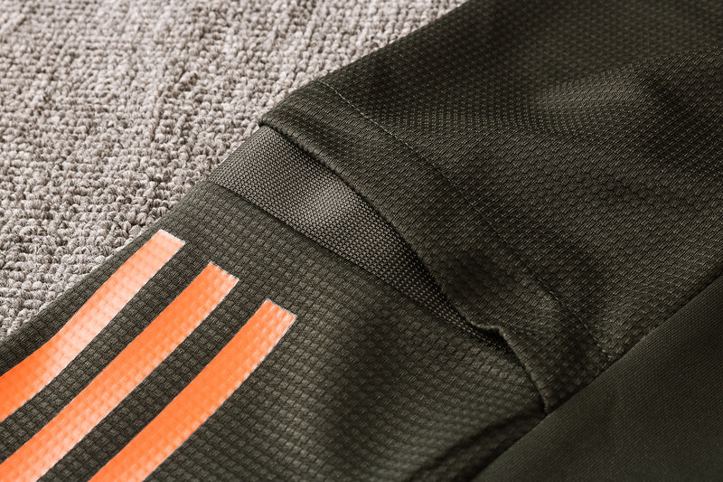KIT PASSEIO - MANCHESTER UNITED - PRETO, LARANJA E BRANCO
