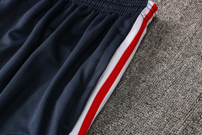 KIT PASSEIO COM CAPUZ - PARIS SAINT GERMAIN (PSG) - AZUL, BRANCO E VERMELHO