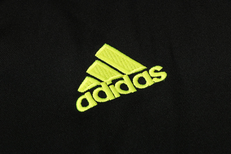 PASSEIO - INTERNACIONAL - PRETO E AMARELO