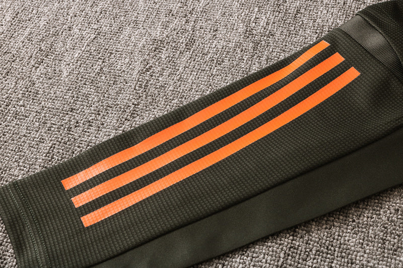 KIT PASSEIO - MANCHESTER UNITED - PRETO, LARANJA E BRANCO