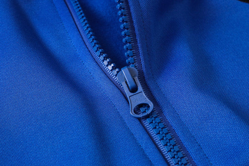 KIT PASSEIO COM CAPUZ - PARIS SAINT GERMAIN (PSG) - AZUL, VERMELHO E BRANCO