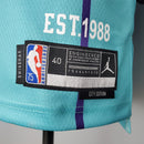 CAMISA CHARLOTTE HORNETS - AZUL COM JORDAN BRILHANTE - CITY EDITION 75TH ANNIVERSARY - 2021/ 2022