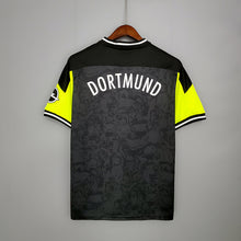 Carregar imagem no visualizador da galeria, CAMISA BORUSSIA DORTMUND - EDIÇÃO ESPECIAL - TORCEDOR - 21/22
