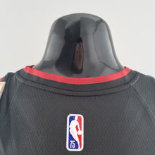 Carregar imagem no visualizador da galeria, CAMISA MIAMI HEAT - ICON EDITION 75TH ANNIVERSARY - NIKE BRILHANTE - PRETA - 2021/ 2022

