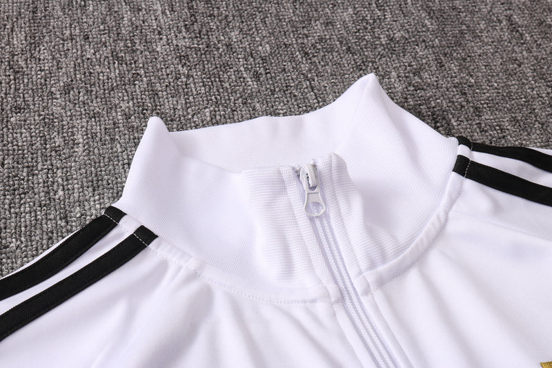 KIT PASSEIO - JUVENTUS - BRANCO, DOURADO E PRETO